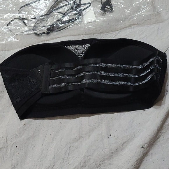 NWT Convertable Bra - Picture 2 of 2